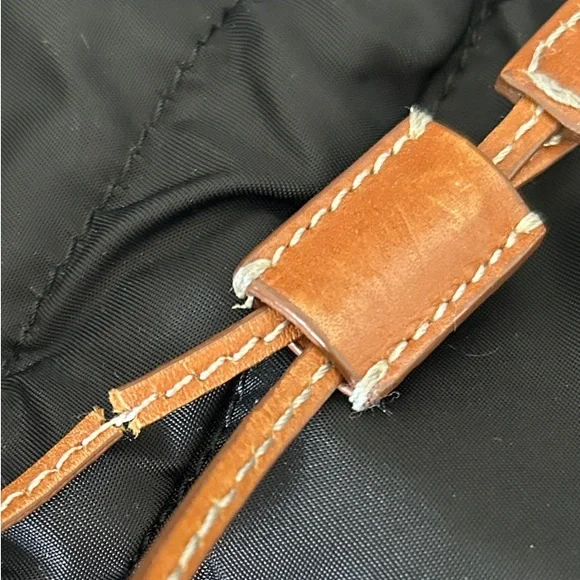 Beautiful Black and Tan Shoulder Bag - Picture 14 of 14